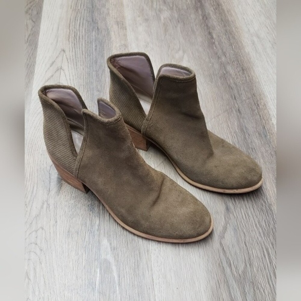 Hinge Olive Suede Booties size 7.5M - Picture 2 of 8